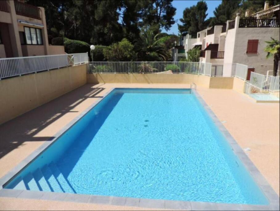 Superbe Appartement En Bord De Mer Bandol Buitenkant foto